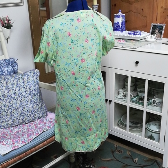 Floral handprint tunic. - Picture 5 of 5